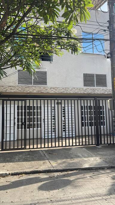 Apartment Acogedor Con Estacionamiento Cerca Al Centro Comercial Chipichape Cali